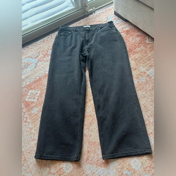 NWT Abercrombie and Fitch Drapey Rigid High Rise Loose Jean black size 34 18R - Picture 7 of 8